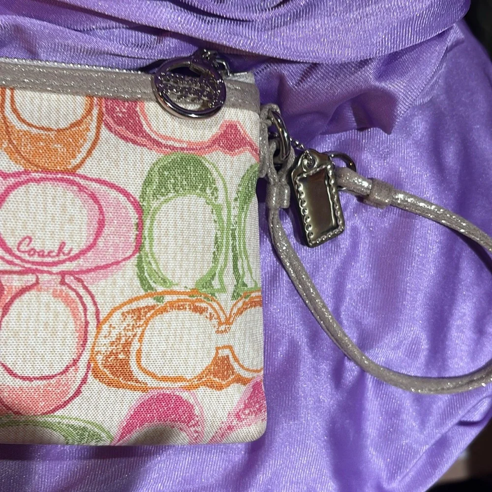 Coach Poppy Wristlet - Picture 7 of 15